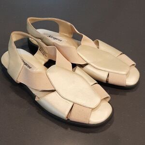 Airspree Shout 2 Cream Leather Sandals